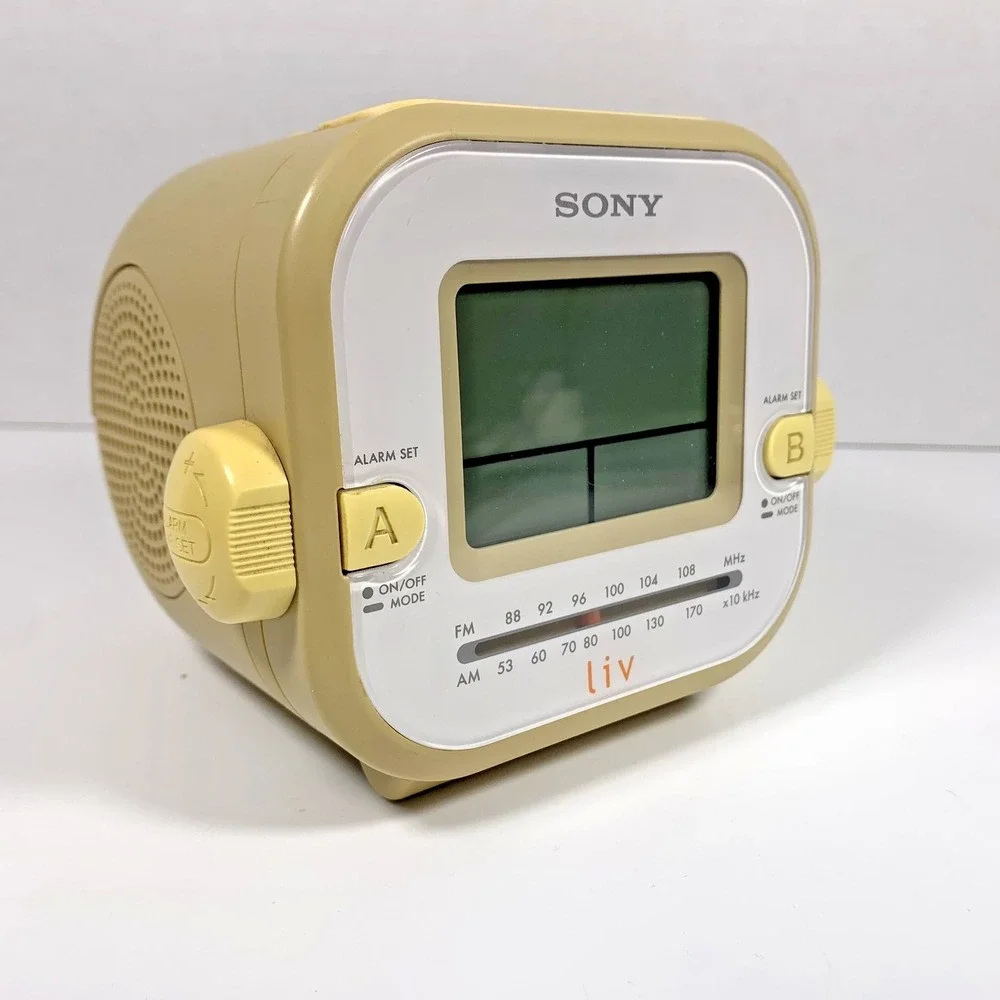 Sony Dream Machine Liv Dual Alarm Digital Clock-Radio ICF-C180 AM/FM Beige-White